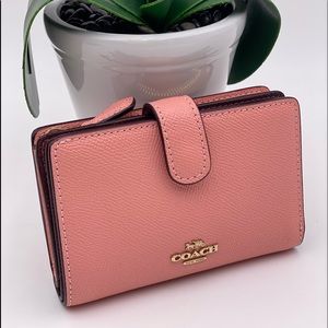 Coach Medium Corner Zip Wallet